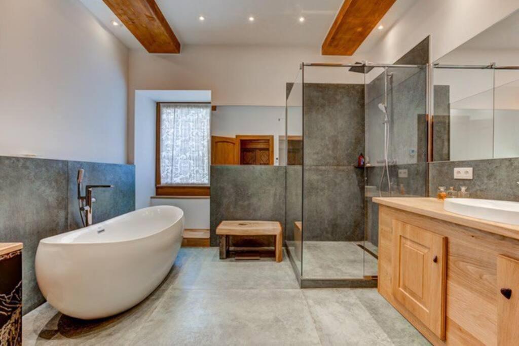 Spacious 3-Bed In The Heart Of Chamonix Luaran gambar