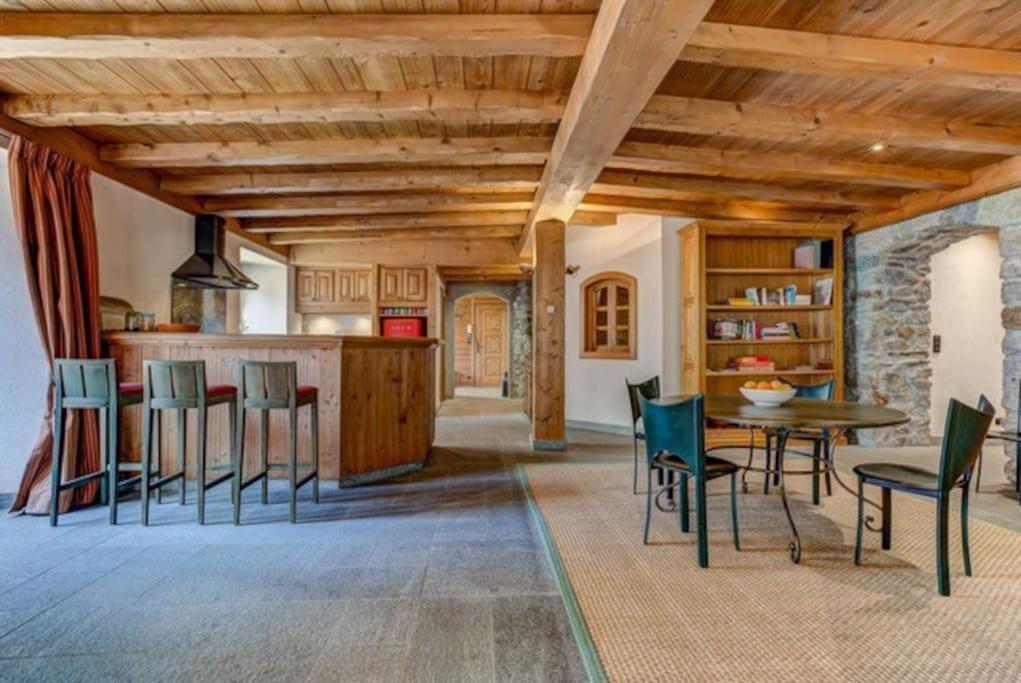 Spacious 3-Bed In The Heart Of Chamonix Luaran gambar